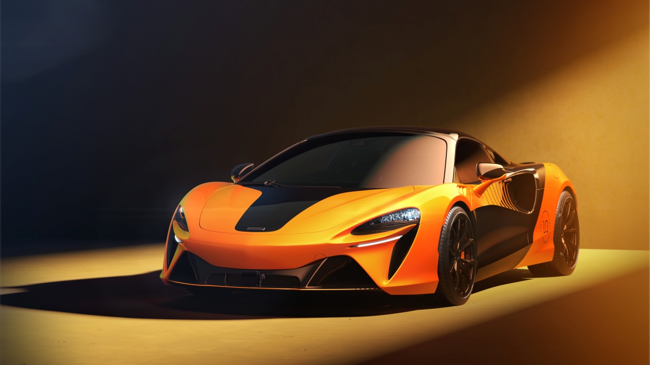 McLaren celebra sus 10 títulos de F1 con un Artura Spider irrepetible: solo 10 unidades y ADN de campeón