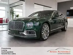 Bentley Flying Spur Mulliner  V8