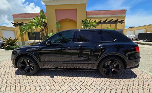 2018 Bentley Bentayga Onyx Edition Sedan 4D