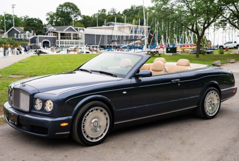 26k-Kilometer 2007 Bentley Azure