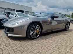 Ferrari GTC4 Lusso T V8