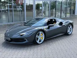 Ferrari 296 GTB JBL, LIFT, DEUTSCHES FZG AUS 1. HAND
