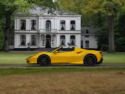 Ferrari F8 Spider 3.9 V8 HELE | Lift | JBL | Carbon interior