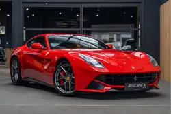 Ferrari F12 Berlinetta Carbon Lift Rosso Corsa Camera 6.3 Berl
