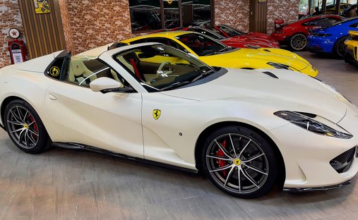 2022 Ferrari 812 GTS rwd