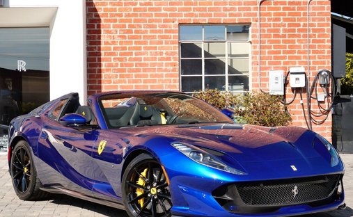 2023 Ferrari 812 GTS Base