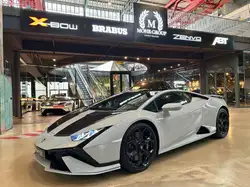 Lamborghini Huracán Tecnica / Style Package / Alcantara