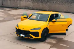 Lamborghini Urus SE. Iva esposta