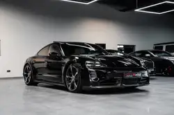 Porsche Taycan Turbo S Carbon-PCCB-Sport Design*VOLL*