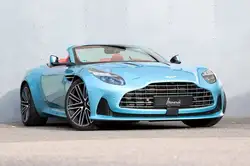 Aston Martin DB12 Volante 1. Hand