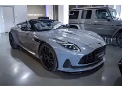 Aston Martin DB12 4.0 V8