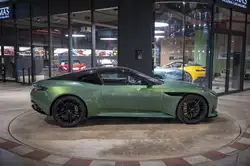 Aston Martin DB12 4.0 V8