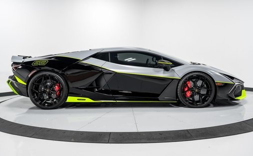 2024 Lamborghini Revuelto
