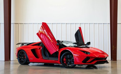 2018 Lamborghini Aventador S Roadster 2D