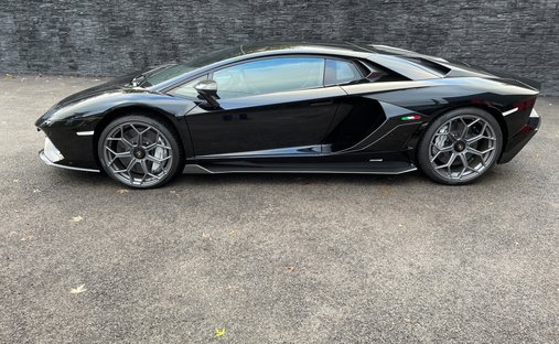 2022 Lamborghini Aventador Ultimae 4x4