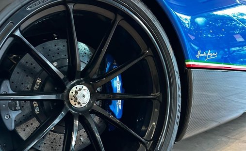 2015 Pagani Huayra